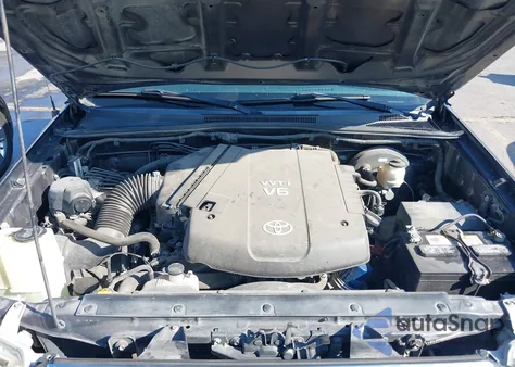 2013 Toyota Tacoma Prerunner V6 z USA, uszkodzony, nr VIN 3TMJU4GN4DM153582